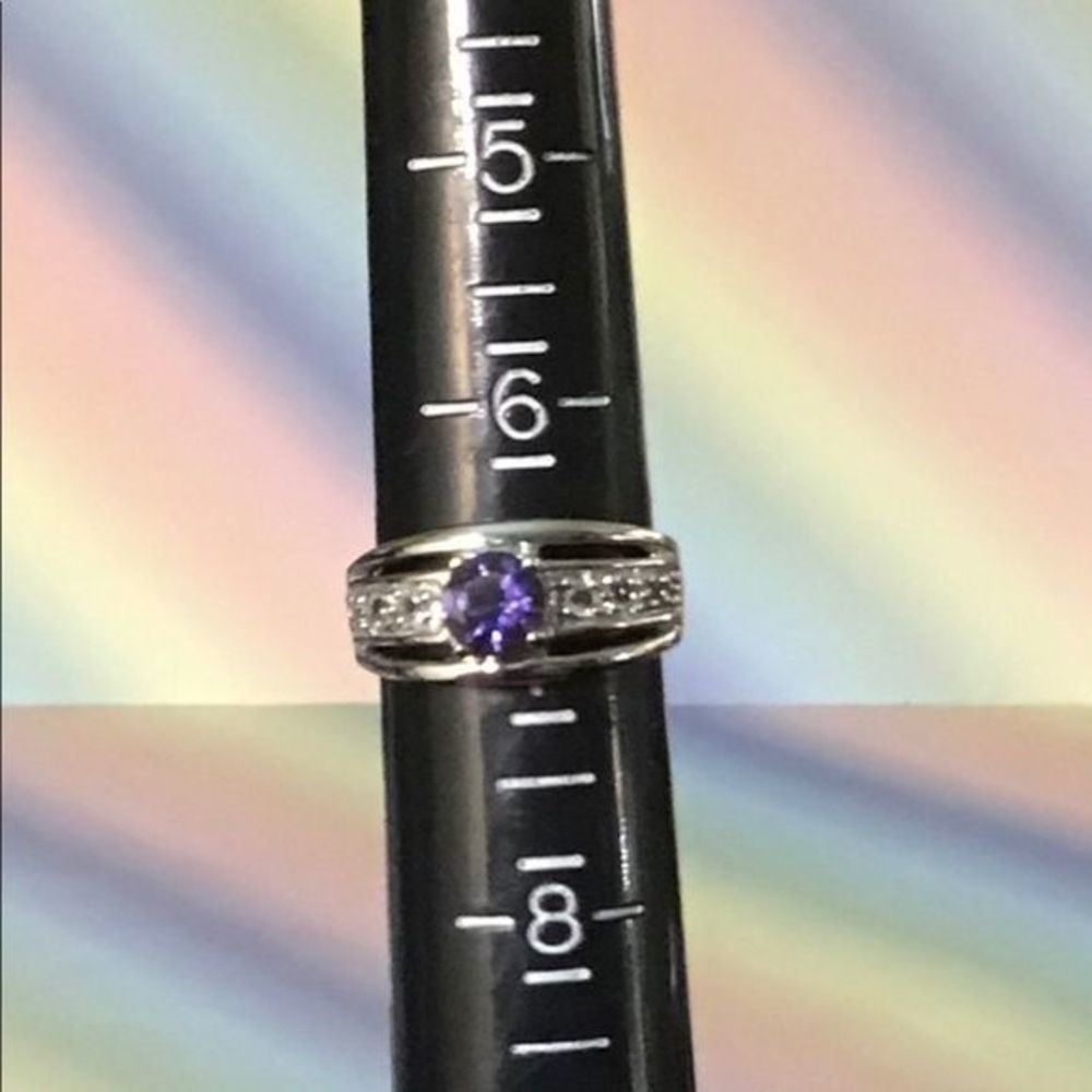 Sterling Silver and Amethyst Ring Size 7‎